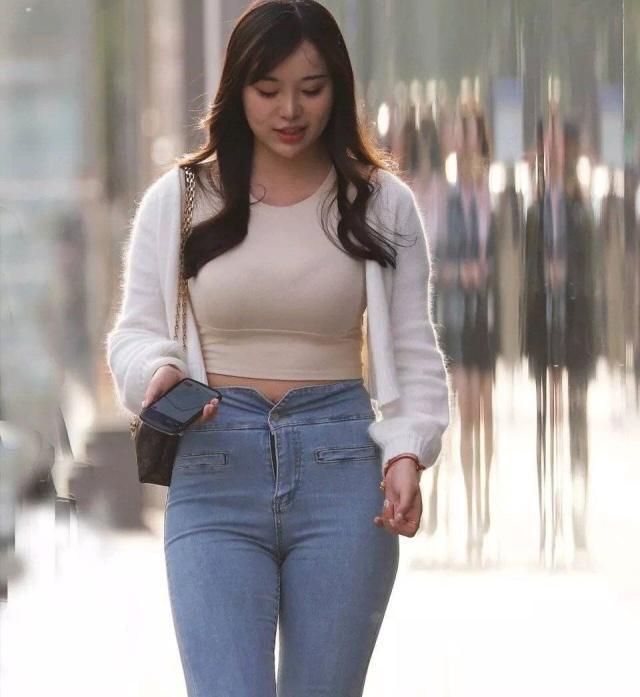 女生 为什么男人更喜欢微胖女生看着几点就知道了,穿衣更占优势!