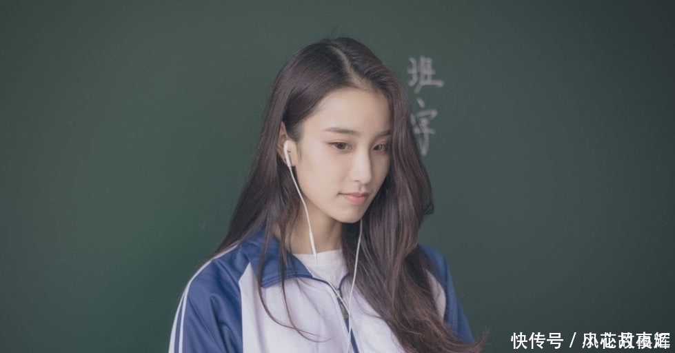 中国为什么不把“汉服”改成校服?校长说出大实话,万万没想到!