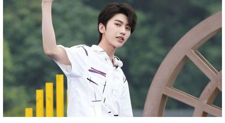 《奔跑吧》第10季又换血？蔡徐坤和杨颖退出，网友：不期待了！