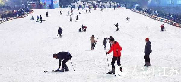 滑雪场|江苏盱眙：深山冰雪厚 时闻欢笑声