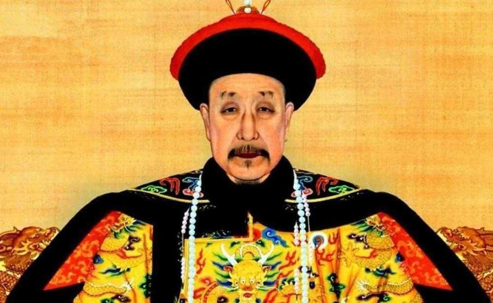 老者&八旬老者的一本烂书竟卖出一页10000元,专家看后呆了