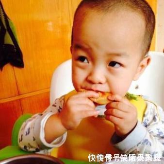 白纸黑字|1岁宝宝只吃保姆做的饭,宝妈好奇偷尝一口后,偷偷打电话报警