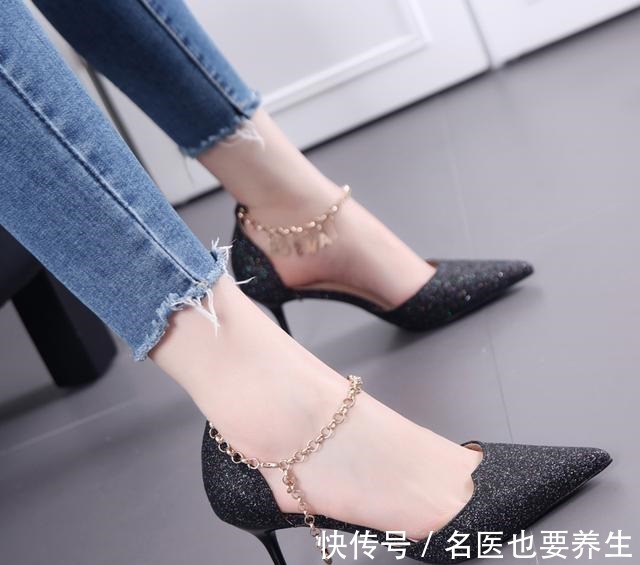 女人味 尖头勾勒出极致女人味,亮片闪耀出别样光芒,穿上高跟鞋撑起气场!