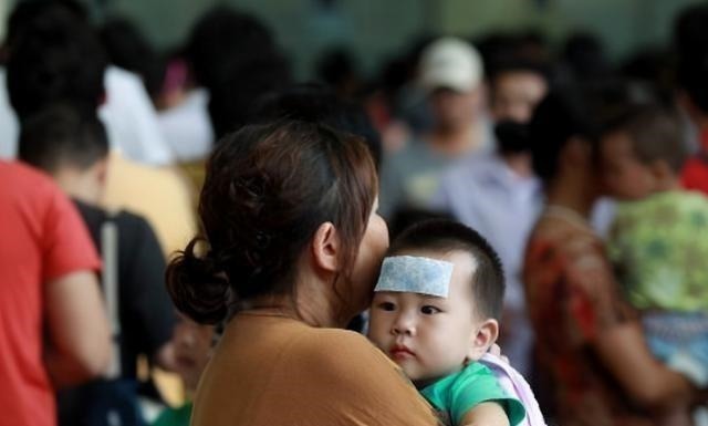 咳嗽|娃生病排号排到800多,宝妈崩溃投诉,儿科医生自“作”自受