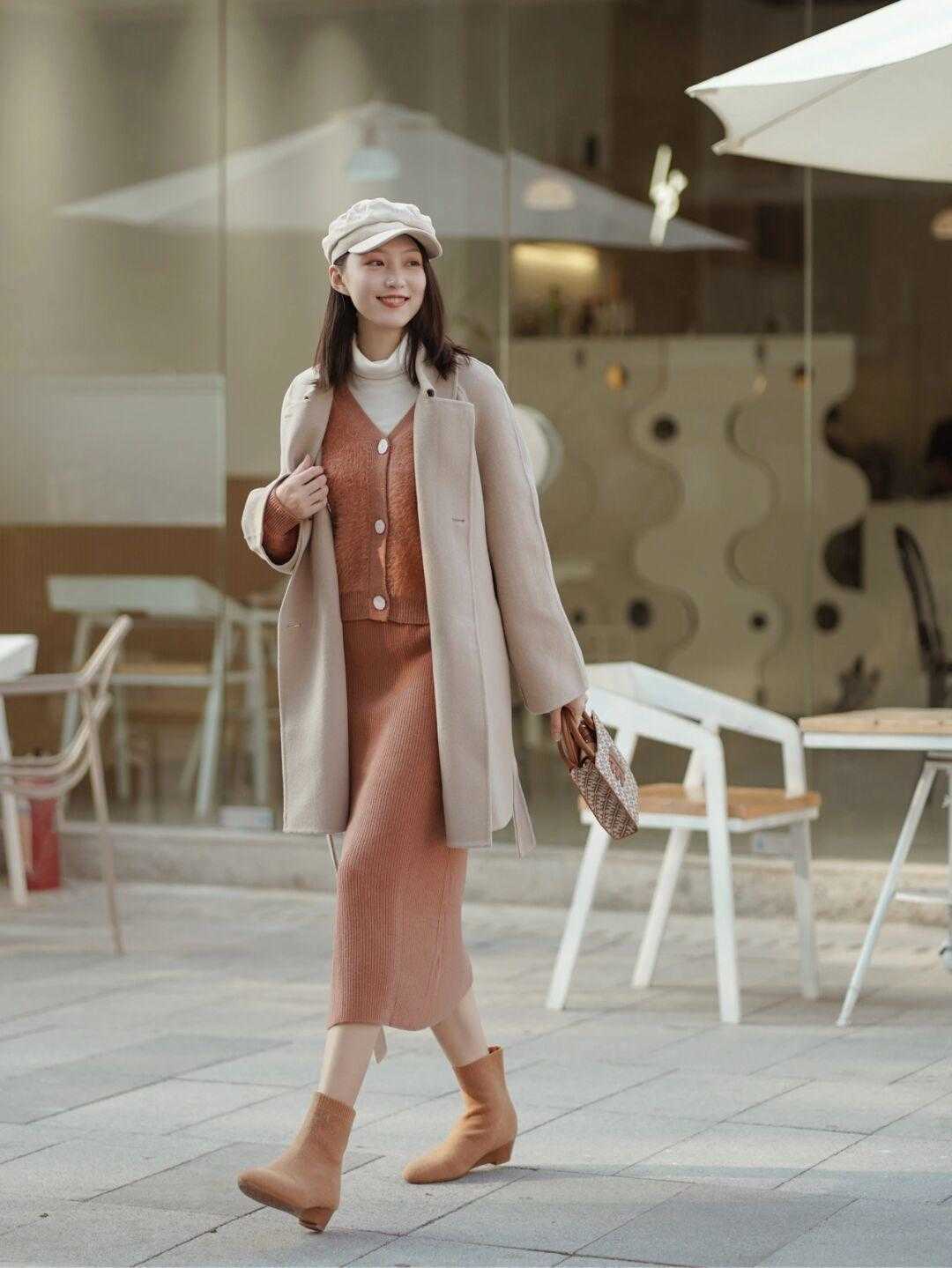 半裙|冬天的温度和风度搭配,试试大衣+半裙,温暖优雅有气质