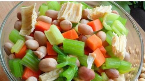 小拌菜|“高血压”越来越多，医生忠告：高血压这样吃早餐，健康又养生