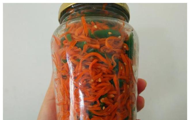 胡萝卜|胡萝卜创新吃法，不炒也不蒸，不放一滴油，配上油条超级好吃