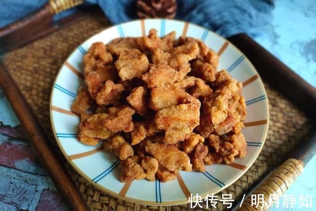 做炸酥肉,有“三样调料”不能少,酥肉金黄酥脆,咬一口满嘴香