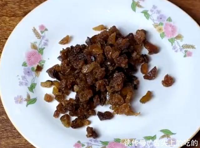 1斤面粉加4个鸡蛋,你最想不到的做法,比馒头简单,比馅饼好吃