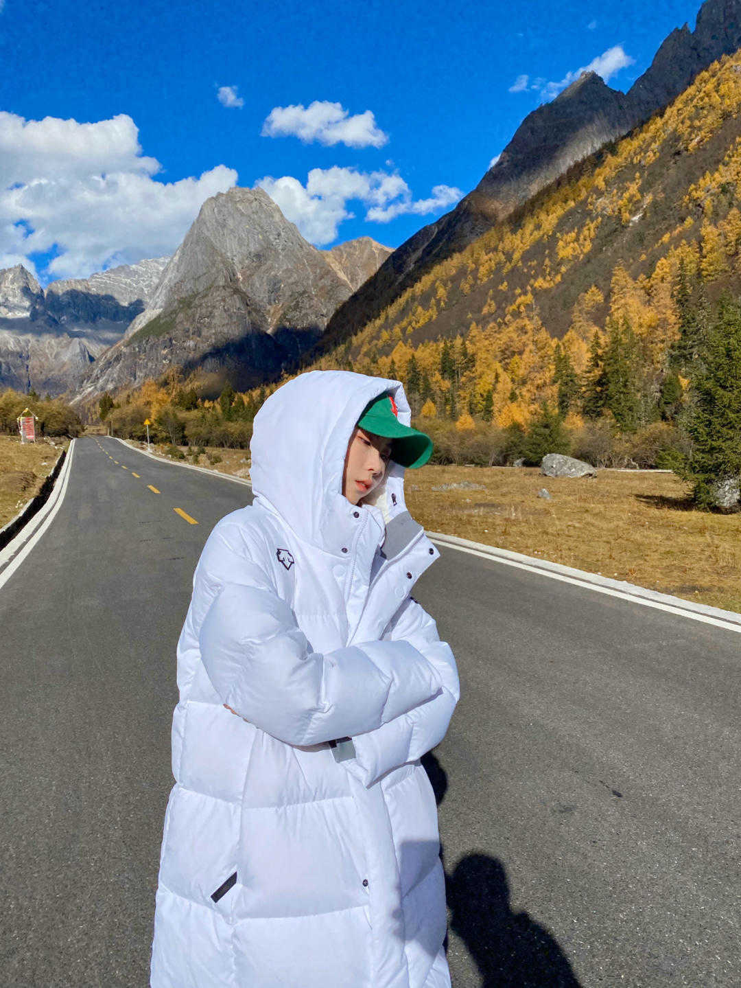 廓形|秋冬,还没备长款羽绒服,选这4套能让你提升气质,精致又保暖