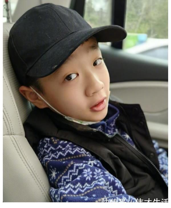 爸爸去哪兒四年后,楊陽(yáng)洋秀氣,阿拉蕾精致,看見Kimi:男神