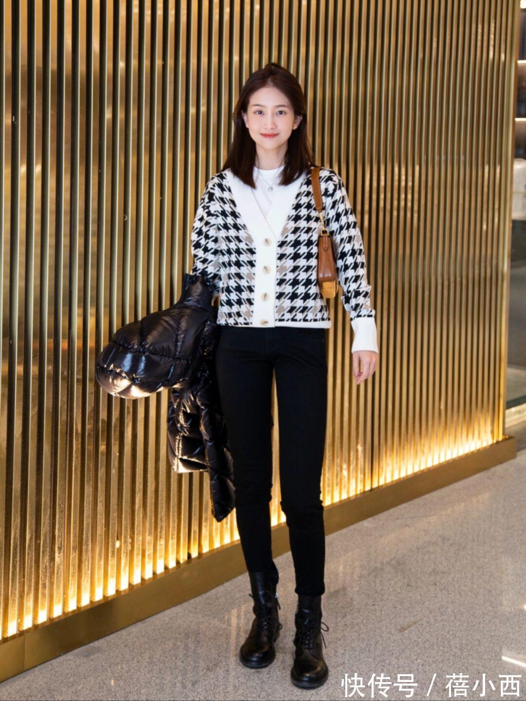 搭配 2022早春穿搭流行“小香风外套+半身裙or牛仔裤”,自带优雅气场