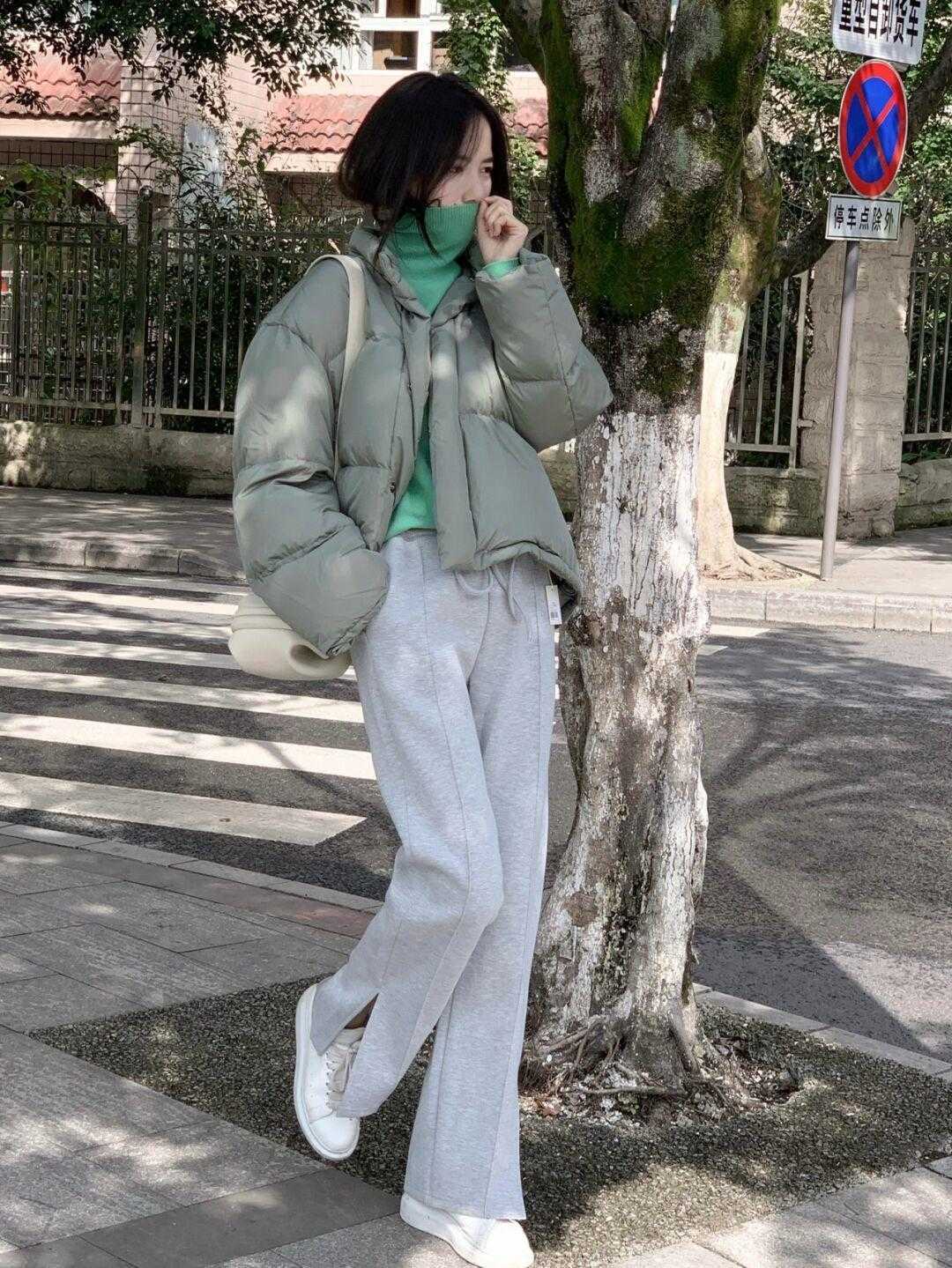 单品 适合与羽绒服搭配的内衬全在这,穿衣经常被说臃肿的,可以码住了