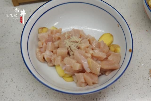 板栗香菇鸡|天冷了,这粥我家每天一碗,营养好喝又抗冻,暖暖和和过冬天