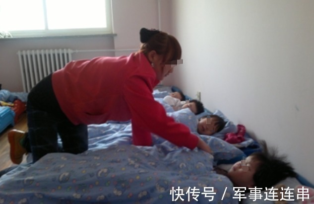 亮亮|幼儿园午睡时孩子“头对脚”,洁癖家长无法忍受,老师表示很正常