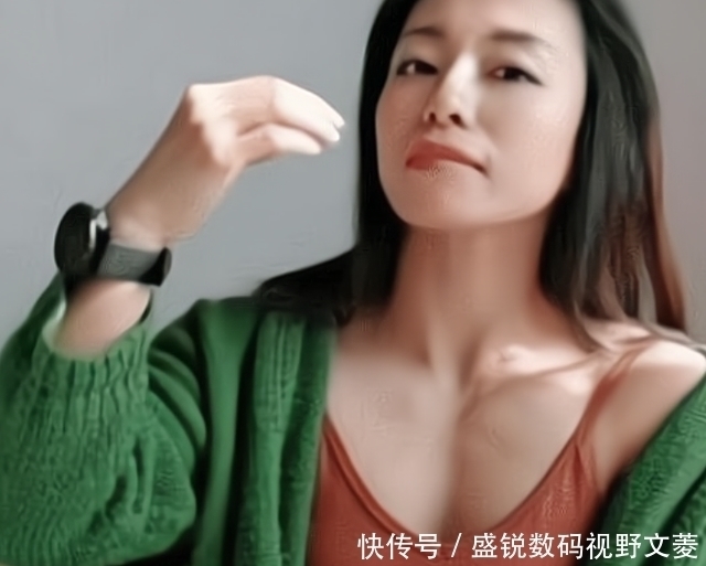 美女|健身美女,因“倒三角”身材走红,当她脱下外套,网友:招架不住