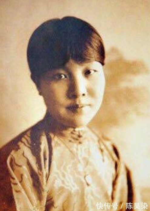 斯人独憔悴$为什么冰心会那么招文人讨厌?就连孙子都在墓碑上写“枉为人表”