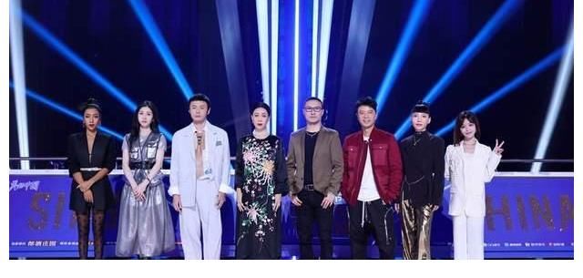 素人|《中國(guó)好聲音》改革，變身大神競(jìng)技場(chǎng)，素人選手寥寥無幾