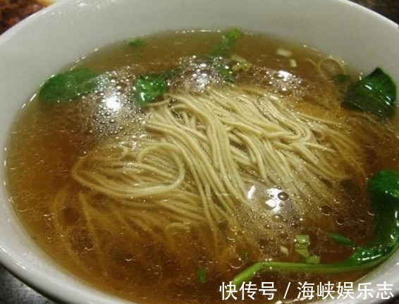 快餐|怀孕期，有3种“没营养”的食物孕妈尽量少吃，会损害宝宝发育