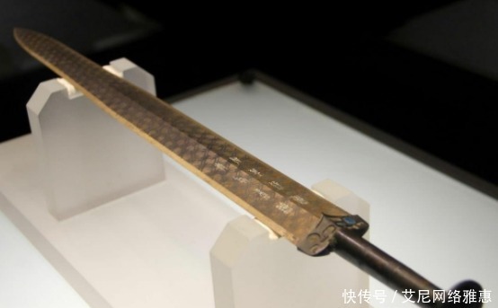  来历|考古专家在古墓发现一把宝剑，50多年后，仍未查清真实来历