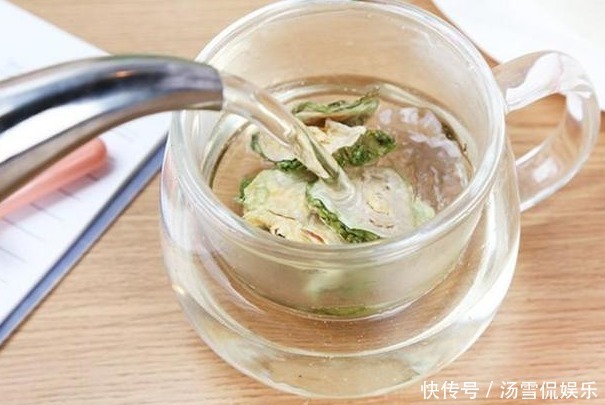 血糖高的人，少吃3种食物！控制好血糖，谨记喝