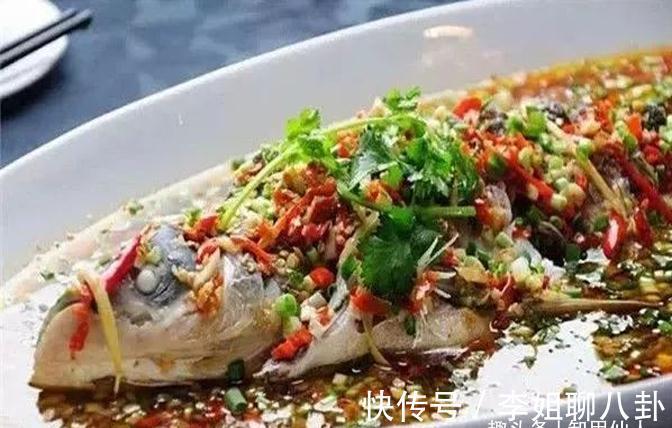 美食推荐:铁板脆肠、鲜椒鱼、尖椒炒乌鸡制作方法
