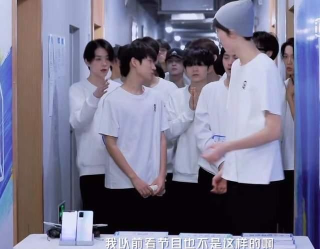 青3赞助商撤资？工作人员放弃剧本直接播出，极力争取比创4先出道