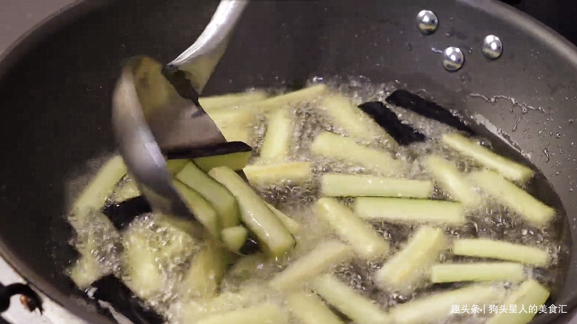 18块一份的豆角烧茄子为什么好吃很多人不懂,教你正确的做法