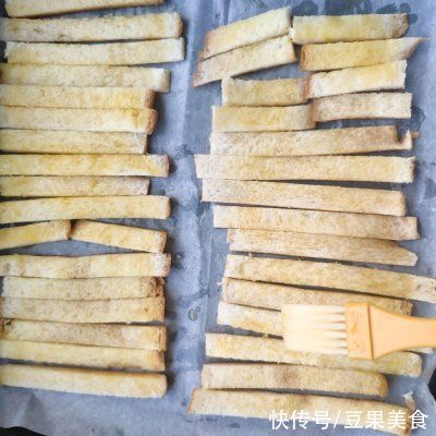 蜂蜜|开胃解腻#我为奥运出食力#黄金吐司条,一盘可不够