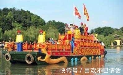 下联!船夫出上联,乾隆对不出下联便问纪晓岚,纪晓岚说:我也不会