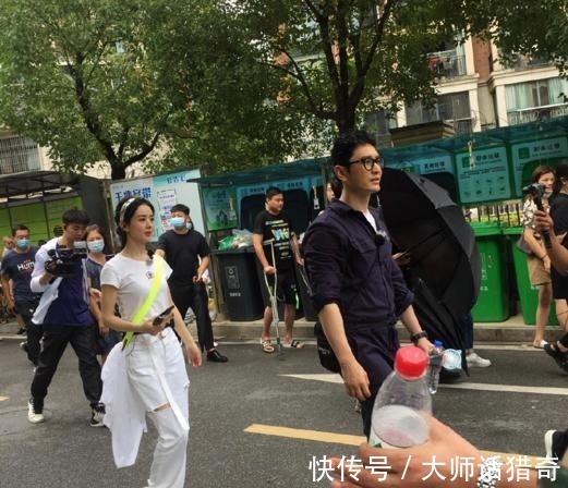 眼袋|赵丽颖《中餐厅》路人相机下的真实颜值虽然有眼袋,依旧超漂亮