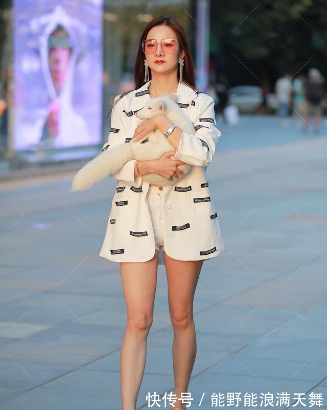 穿搭 洒脱自由的打底裤穿搭好看有个性,带来性感的魅力,清新特别!