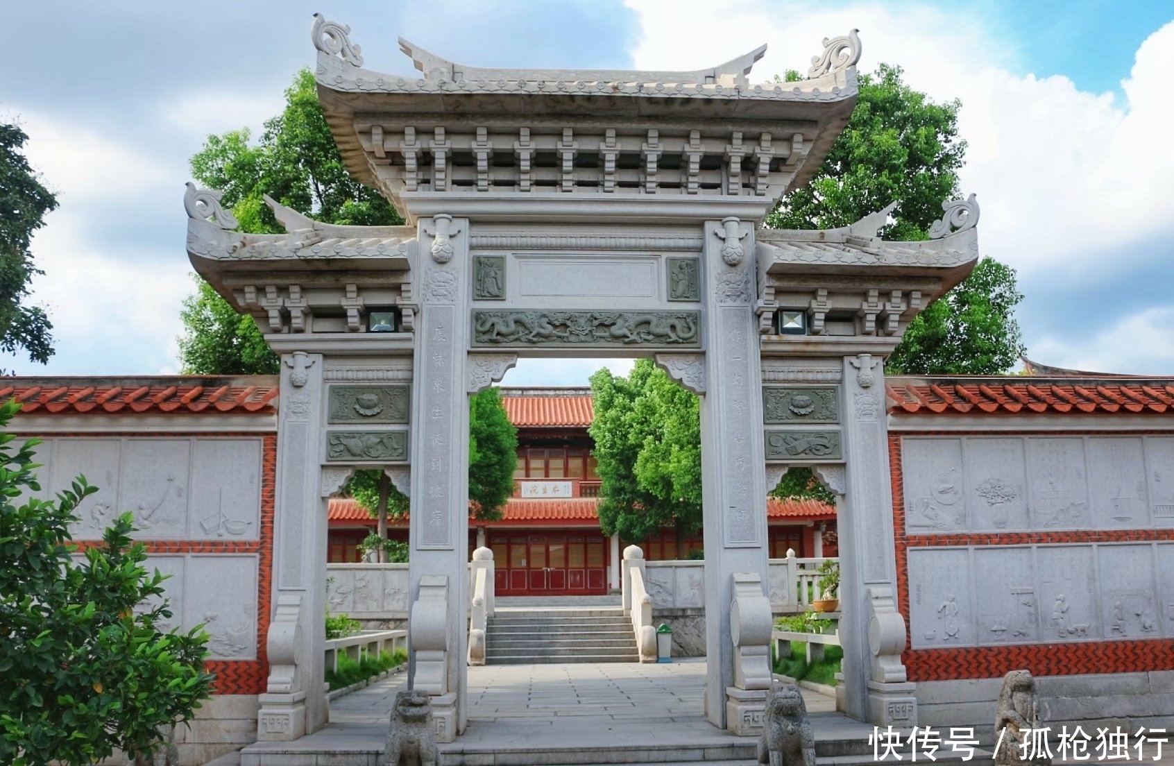 福建规模最大的佛教寺院，屹立千年，依然香火鼎盛！