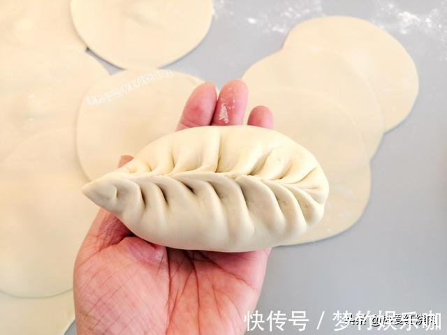 猪肉馅|梅干菜猪肉馅的大包子，刚出锅我能吃掉仨，用这面粉做次次都成功