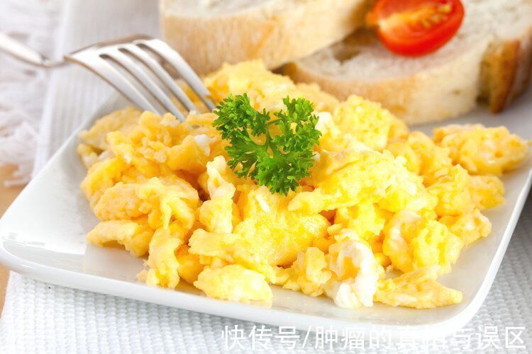 营养科主任|一天吃一个鸡蛋,对身体是好是坏?营养科主任直接告诉你答案