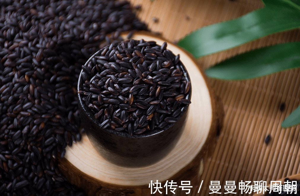 水泡|黑米用水泡一泡掉色了,是因为这是假黑米吗?