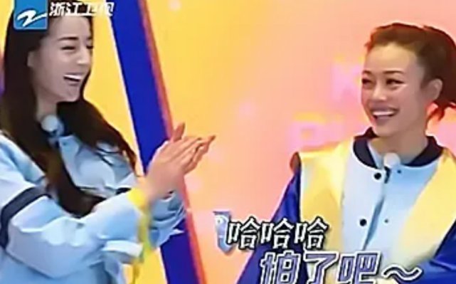 还记得李沁参加《跑男》时,邓超如何介绍她吗一句话成“神预言”