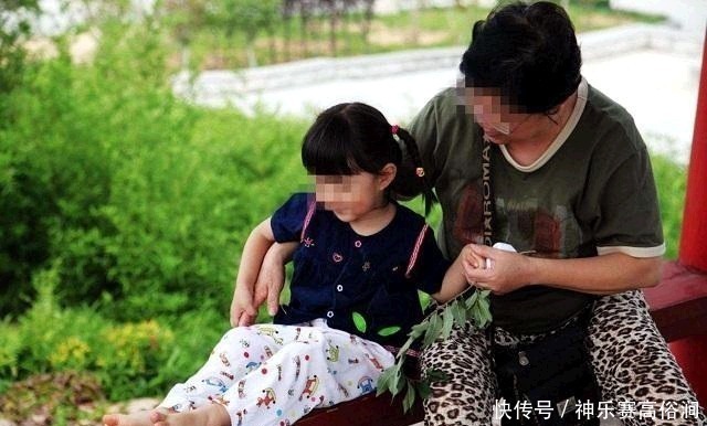 老妈|婆婆拒绝带娃,直言“谁生的谁带,我没义务”夫妻俩听后被点醒