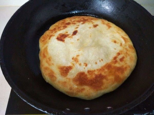 烙饼为什么发干发硬大多人以为用开水烫面,抹很多油,其实错了