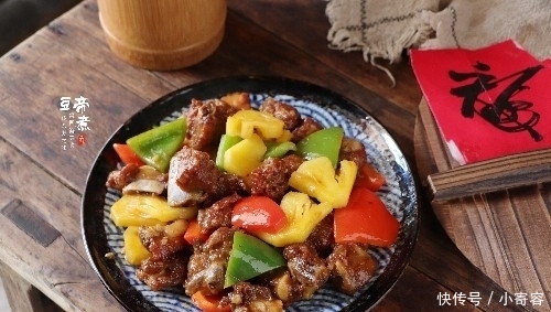 菠萝排骨要如此做,才会好吃,很多人顺序错了,当然不好吃了