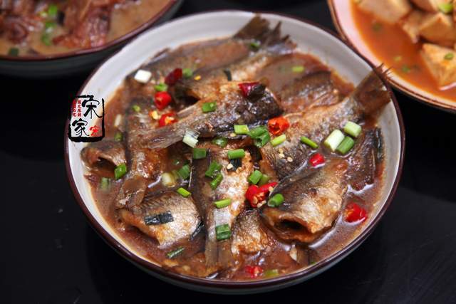 直乐|公公来吃饭，我准备4道下酒菜，公公开心的直乐来1斤白酒！