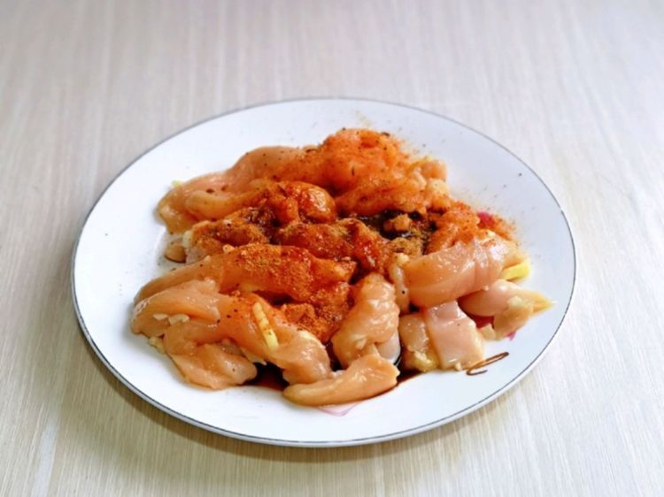 别总去路边摊吃炸鸡柳,可以自己在家做,香酥美味还干净