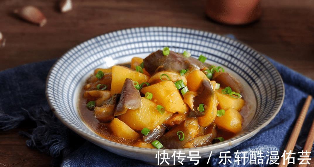 十月，茄子搭配它一起吃，爽口解腻，营养美味，一上桌就光盘