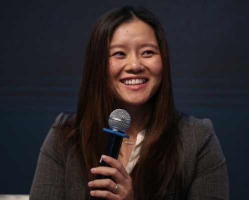 整容|39岁李娜韵味十足,直言在家从不做饭,肤白貌美被疑整容