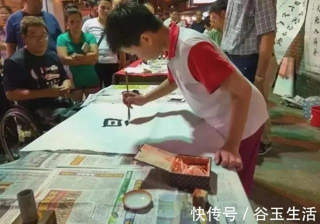 书法家!自古英雄出少年!11岁孩子写得一手精湛的欧楷,点画精到严谨规范