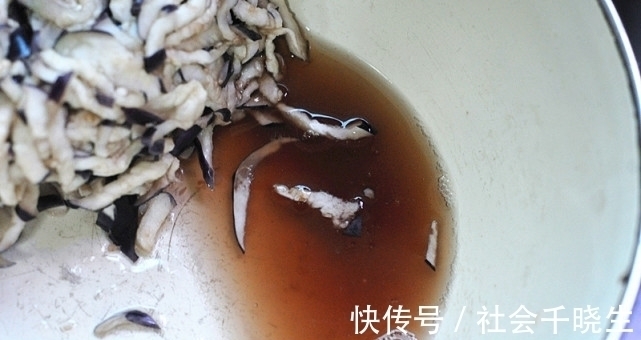 早餐饼|立秋前后,早餐多吃此一款!2块钱做一锅,润肺止咳体质强!