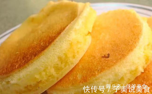 1盒牛奶2个鸡蛋，3分钟学会蛋奶酥做法，香甜蓬松，比蛋糕好吃