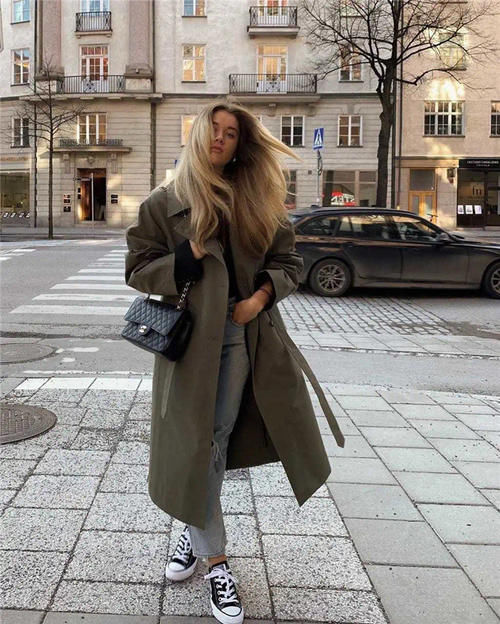 气温回升，及时get风衣的3种搭配法则，紧跟时尚潮流