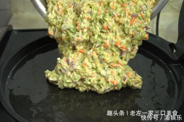 一颗白菜3个蛋,教你懒人早餐新吃法,不炒也不炖,比馅饼还要香