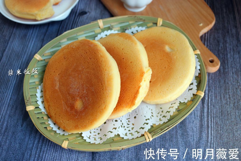 面团|1碗面粉,2个鸡蛋,做成的小饼外酥里软,比面包还好吃